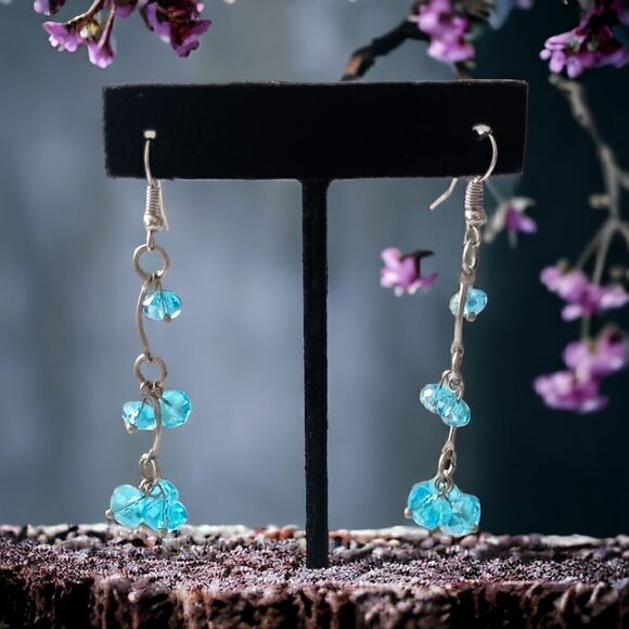 Glass Beaded Chandelier Earrings Aqua Ocean Blue Silver Tone Faceted Dangle - Picture 5 of 16